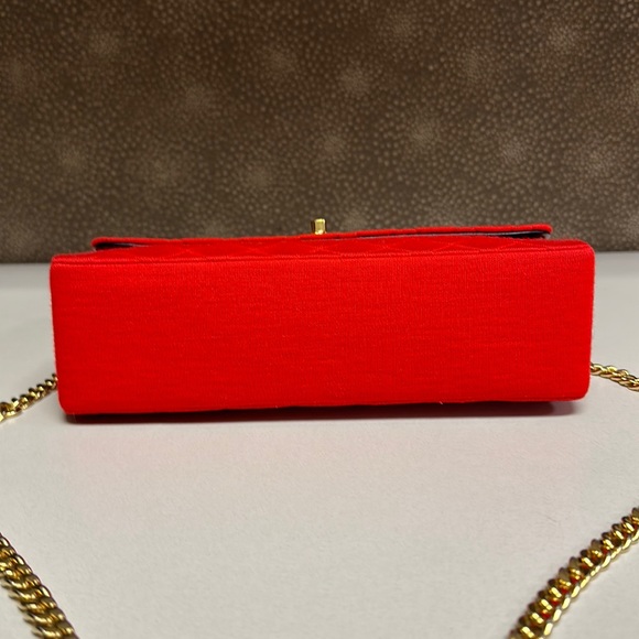 🔥🔥🔥Authentic Chanel Red Classic Flap Bag - Picture 5 of 15